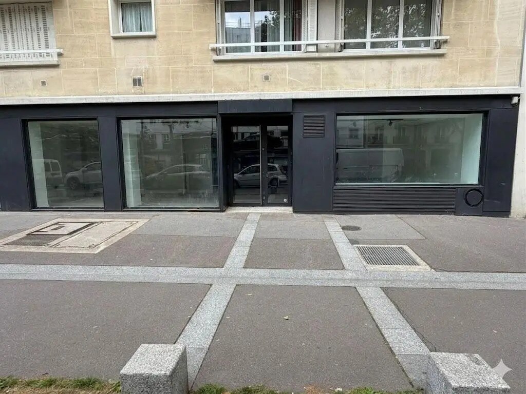 Local commercial dans Paris à louer Photo de l’immeuble– Image 1 sur 6