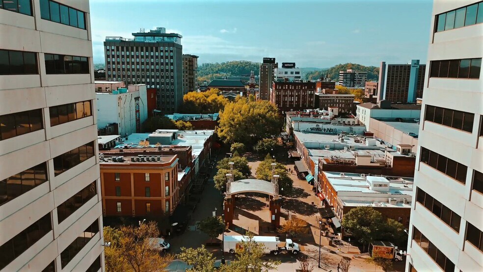 16-20 Market Sq, Knoxville, TN à vendre - Vidéo sur l’annonce professionnelle – Image 2 sur 46