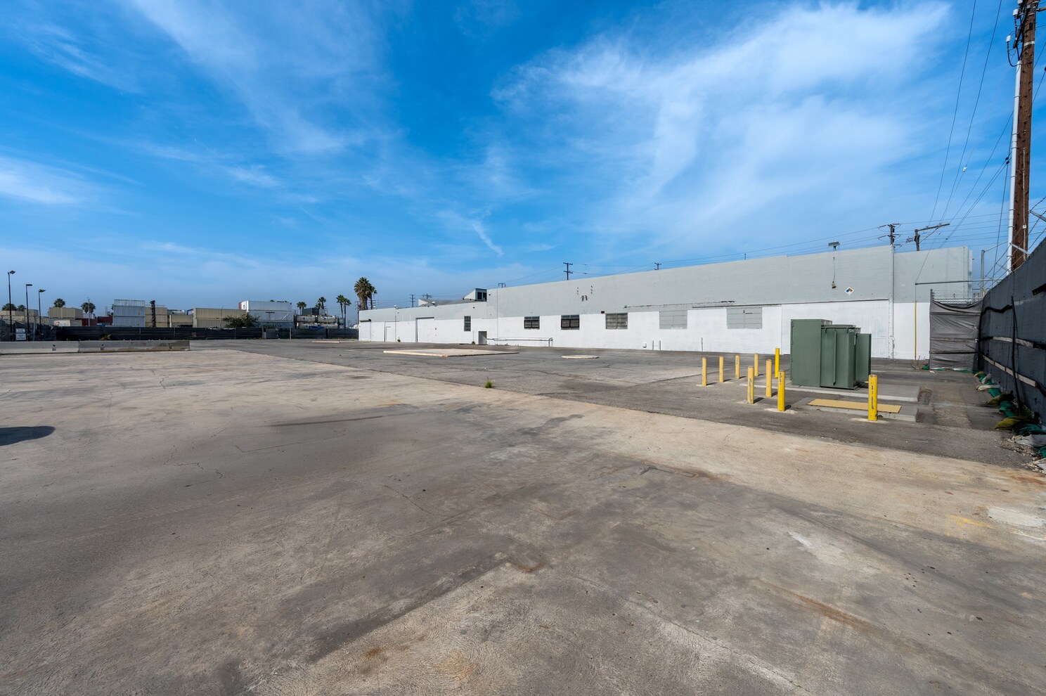 1700 W Anaheim St, Long Beach, CA à louer Photo de l’immeuble– Image 1 sur 10