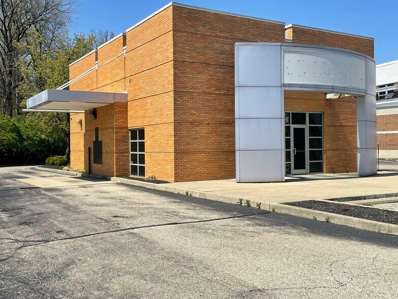 4375 Reading Rd, Cincinnati, OH à vendre - Photo de l’immeuble – Image 3 sur 10