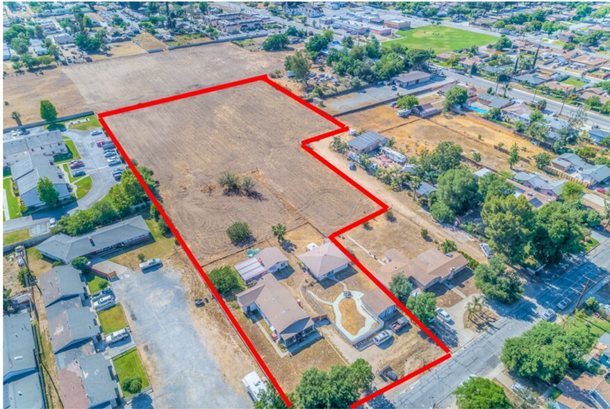 4630 N F St, San Bernardino, CA à vendre - Photo principale – Image 1 sur 10