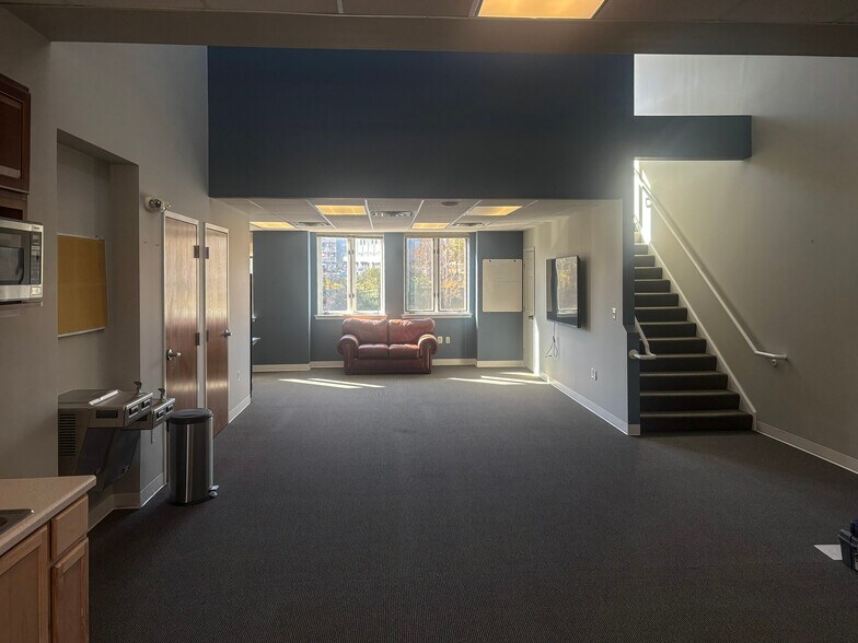 14111-14165 Robert Paris Ct, Chantilly, VA à vendre - Photo de l’immeuble – Image 3 sur 31