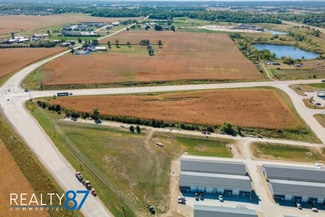 Plus de détails pour 3230 N Center Point Rd, Marion, IA - Terrain à vendre