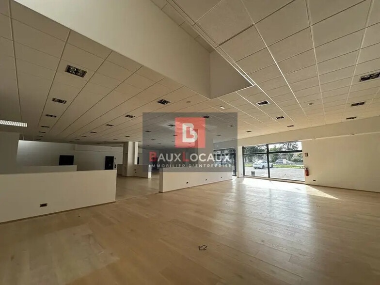 Local commercial dans Avignon à louer - Photo de l’immeuble – Image 3 sur 7