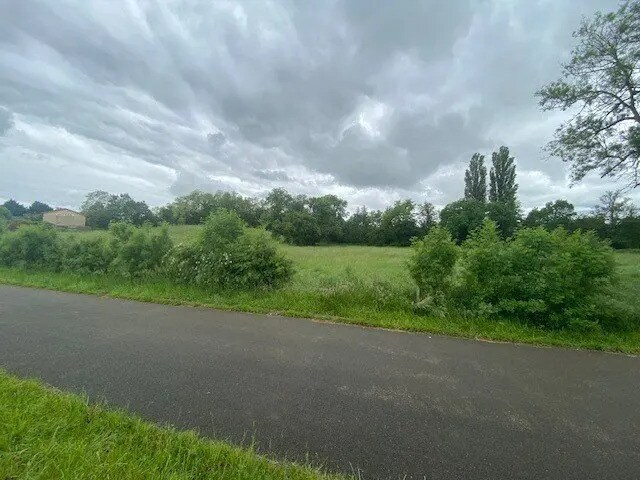 Terrain dans Charnay-lès-Mâcon à vendre - Photo de l’immeuble – Image 1 sur 7