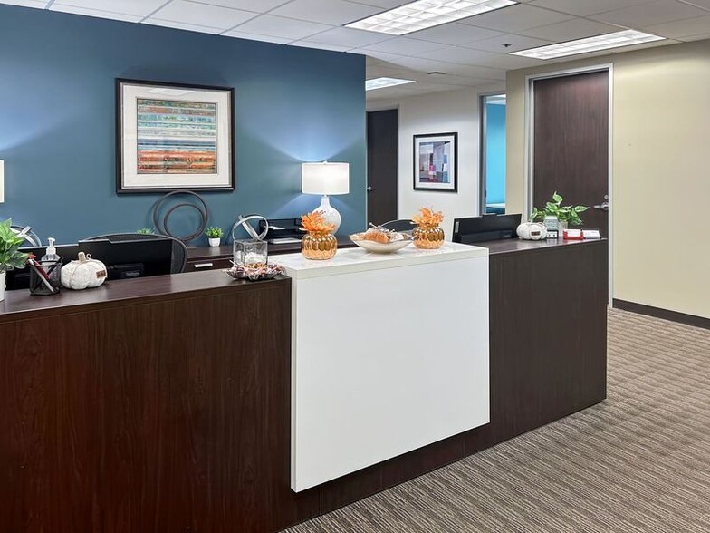555 Marriott Dr, Nashville, TN à louer - Photo de l’immeuble – Image 1 sur 11