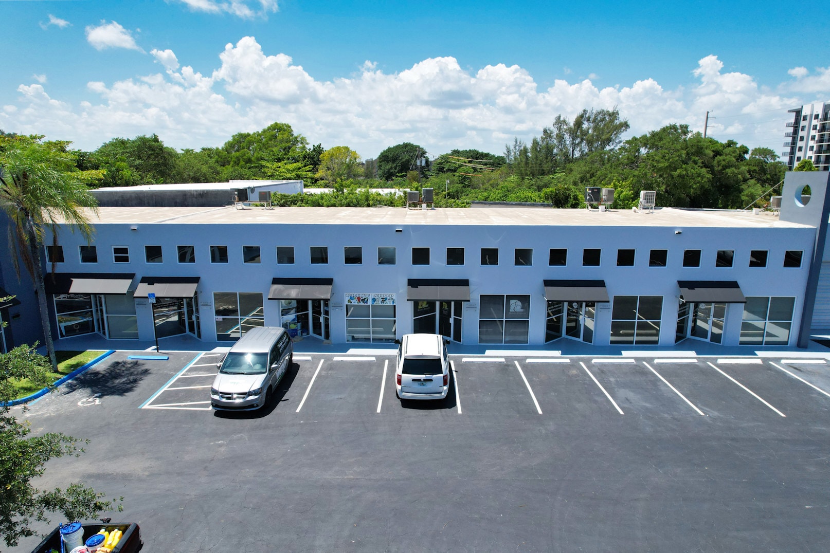 1249 Stirling Rd, Dania Beach, FL à louer Photo intérieure– Image 1 sur 7
