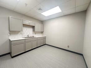315 Wynn Dr NW, Huntsville, AL à louer Photo de l’immeuble– Image 1 sur 20