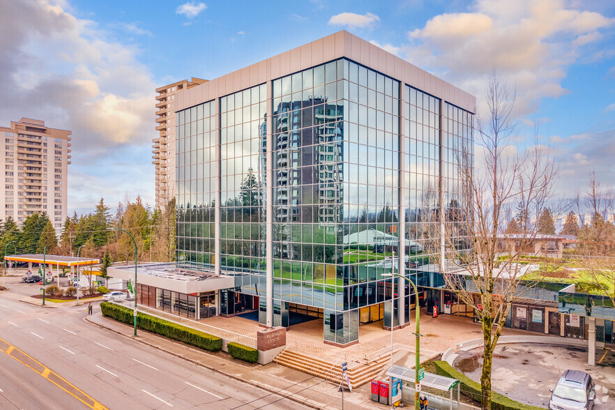 4211 Kingsway, Burnaby, BC à louer - Photo de l’immeuble – Image 2 sur 7