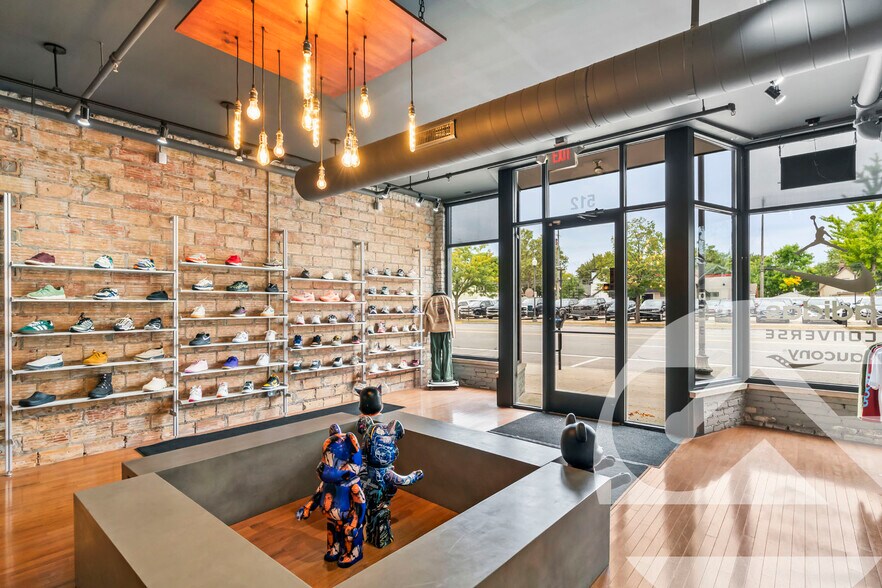 512 N Main St, Royal Oak, MI à vendre - Photo de l’immeuble – Image 3 sur 9