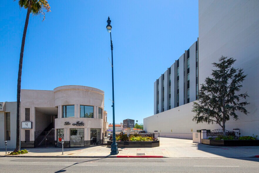 8712 Wilshire Blvd, Beverly Hills, CA à louer - Photo principale – Image 2 sur 9