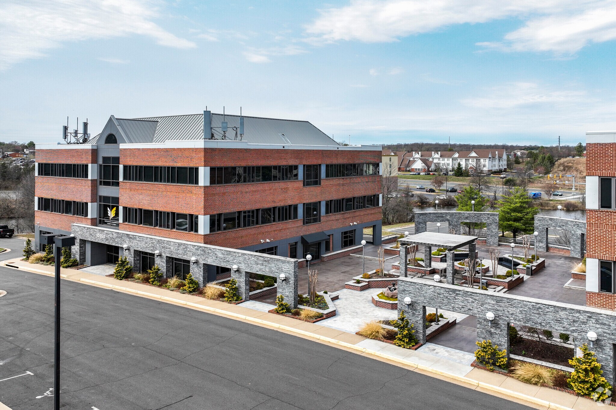 10550 Linden Lake Plz, Manassas, VA à louer Photo principale– Image 1 sur 22