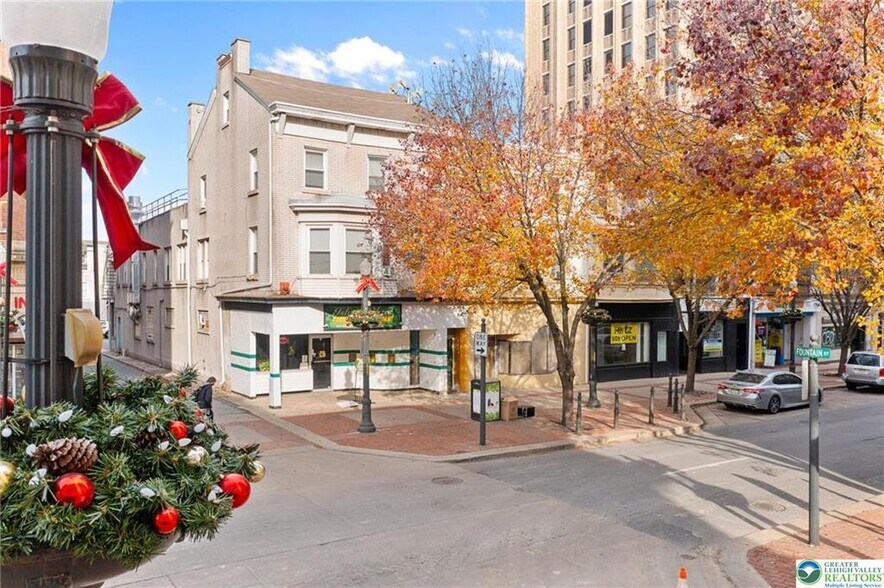 915 W Hamilton St, Allentown, PA à vendre - Photo de l’immeuble – Image 3 sur 39