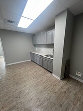1395 E Henri De Tonti Blvd, Springdale, AR à louer Photo de l’immeuble– Image 2 sur 11