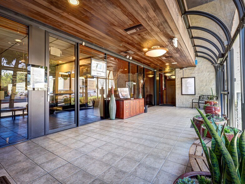 703-709 2nd St, Santa Rosa, CA à vendre - Photo de l’immeuble – Image 3 sur 20