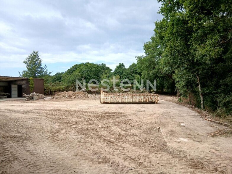 Local d’activités dans Auray à louer - Photo de la construction – Image 2 sur 5