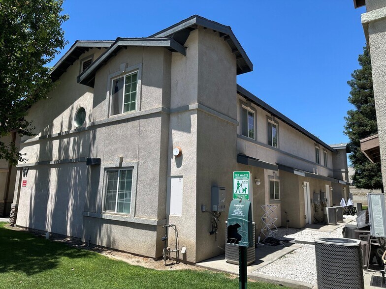 600 Hosking Ave, Bakersfield, CA à vendre - Photo de l’immeuble – Image 2 sur 20