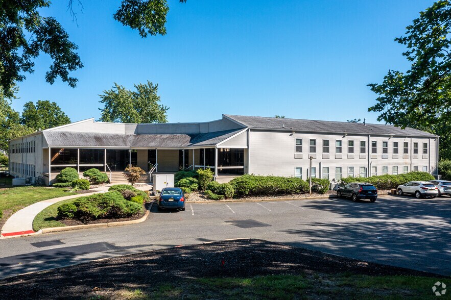 59 Avenue at the Commons, Shrewsbury, NJ à louer - Photo de l’immeuble – Image 2 sur 6