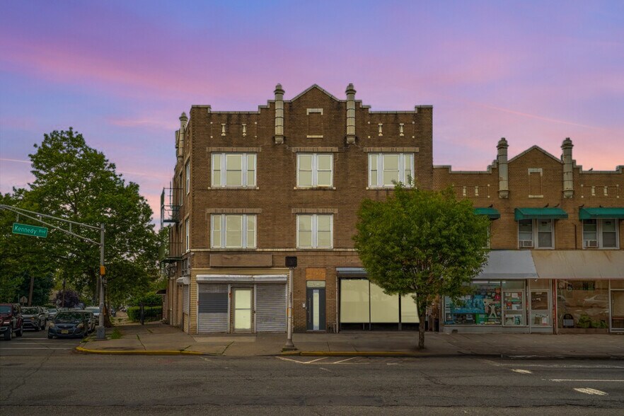 2321 John F Kennedy Blvd, Jersey City, NJ à vendre - Photo de l’immeuble – Image 1 sur 34