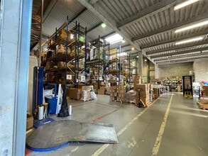 Industriel/Logistique dans Lieusaint à louer Photo intérieure– Image 2 sur 3