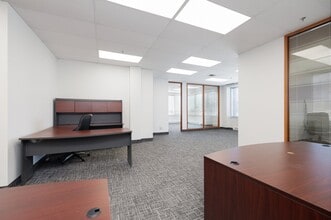 9900 Boul Cavendish, Montréal, QC à louer Photo intérieure– Image 2 sur 12