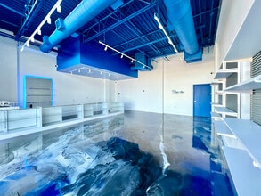 2723 Yale St, Houston, TX à louer Photo de l’immeuble– Image 2 sur 24