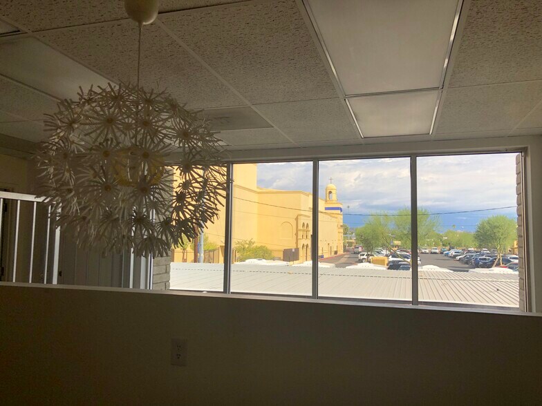 4614 N 7th St, Phoenix, AZ à louer - Photo de l’immeuble – Image 2 sur 8