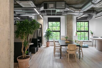 724 Holloway Rd, Londres à louer Photo intérieure– Image 2 sur 2