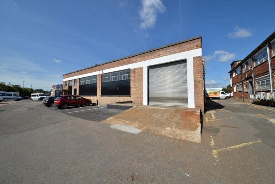 Main Dr, Wembley à louer - Photo de l’immeuble – Image 2 sur 27