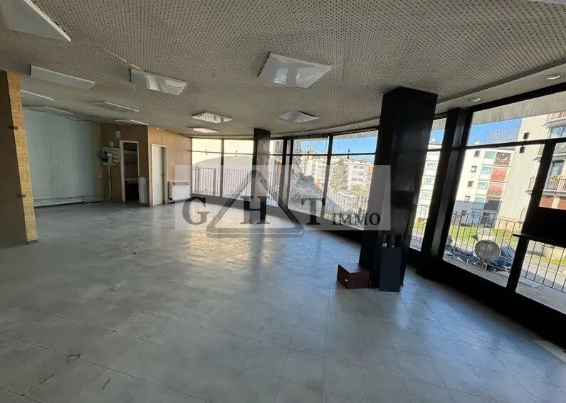 Local commercial dans Palaiseau à louer - Photo de l’immeuble – Image 2 sur 6