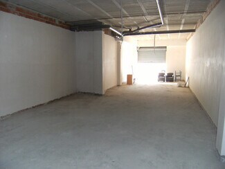 Plus de détails pour Local commercial à vendre