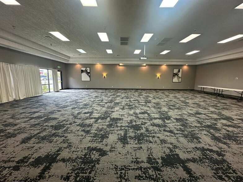 1440 St. George Boulevard, Saint George, UT à louer - Photo de l’immeuble – Image 3 sur 5