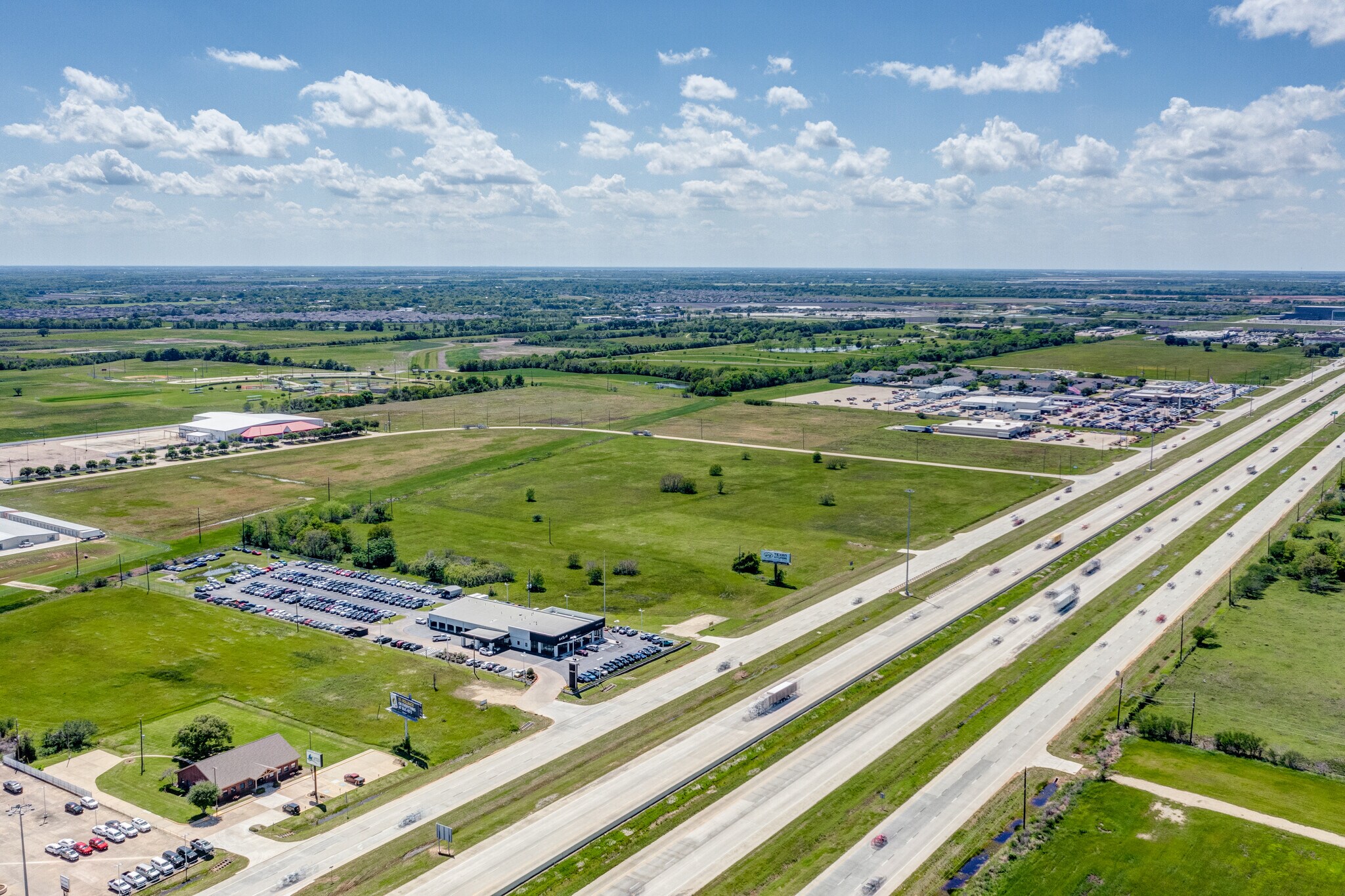 26655 Southwest Freeway, Rosenberg, TX à vendre Photo de l’immeuble– Image 1 sur 7