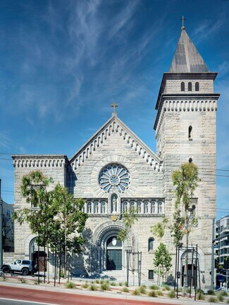 Plus de détails pour 2151 Van Ness Ave, San Francisco, CA - Local commercial à louer