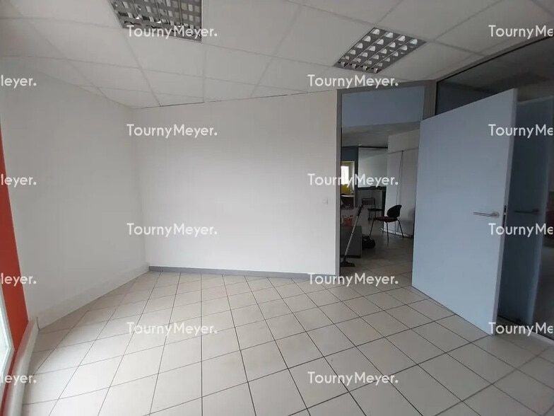 Bureau dans Tournefeuille à louer - Photo de l’immeuble – Image 2 sur 4