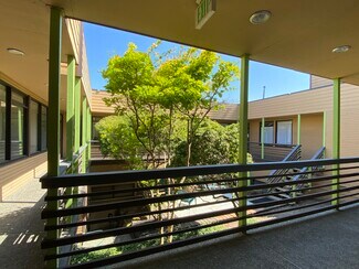 Plus de détails pour 1805 136th Pl NE, Bellevue, WA - Bureau, Local d'activités à louer