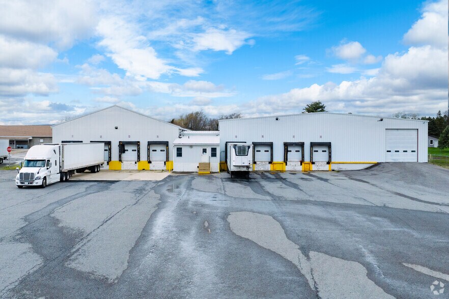 11 Gurda Ln, Goshen, NY à louer - Photo de l’immeuble – Image 2 sur 18