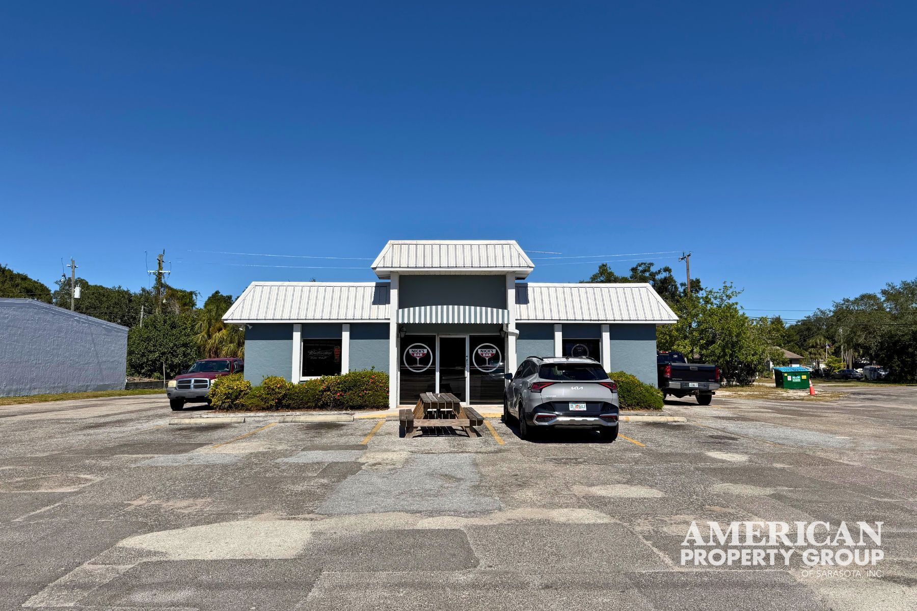 4459 Bee Ridge Rd, Sarasota, FL à vendre Photo principale– Image 1 sur 14