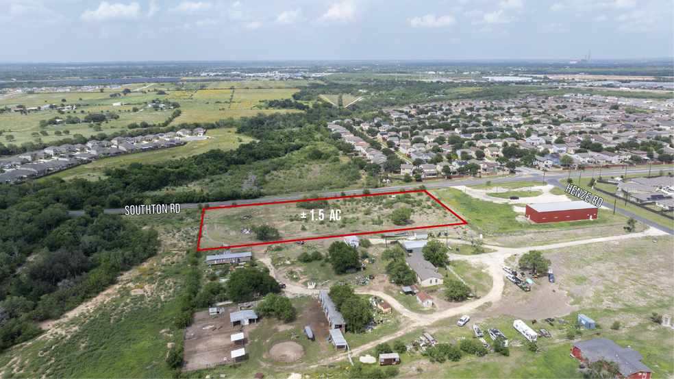 1.5 +/- AC on Southton Road, San Antonio, TX à vendre - Photo de l’immeuble – Image 2 sur 5