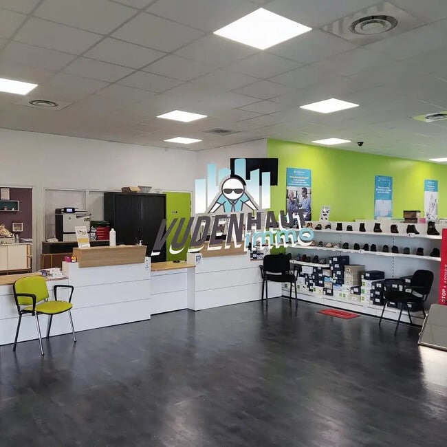 Plus de détails pour Local commercial à louer