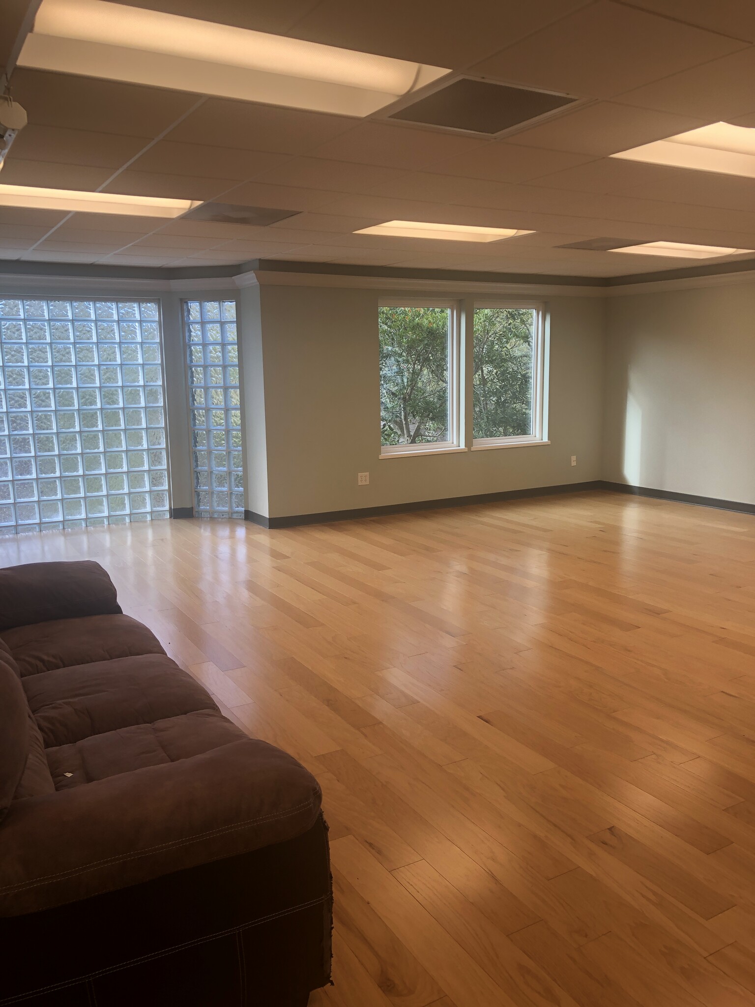 410 Jacksonville Dr, Jacksonville Beach, FL à louer Photo intérieure– Image 1 sur 11