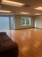 410 Jacksonville Dr, Jacksonville Beach, FL à louer Photo intérieure– Image 1 sur 11