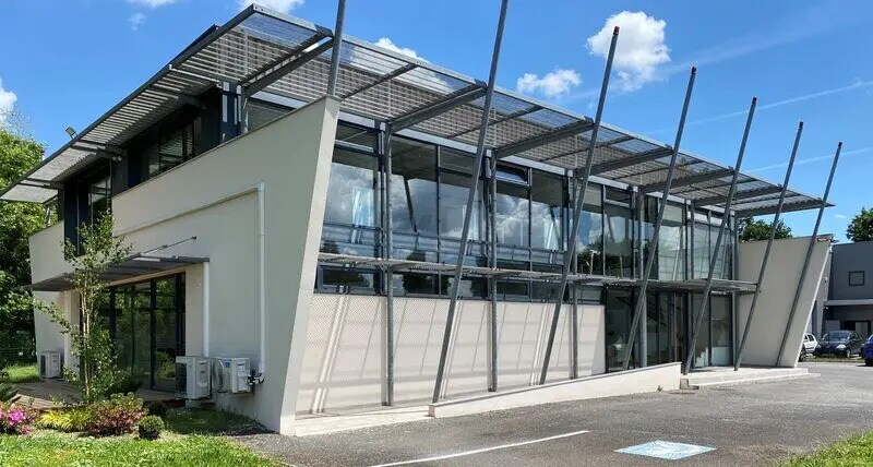 Bureau dans Bruges à louer - Photo de l’immeuble – Image 2 sur 7