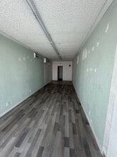 13032-13056 Valley Blvd, La Puente, CA à louer Photo intérieure– Image 2 sur 4