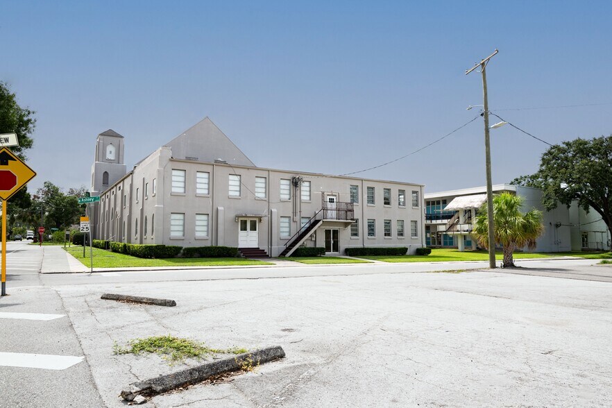 6018 N Highland Ave, Tampa, FL à vendre - Photo de l’immeuble – Image 2 sur 12