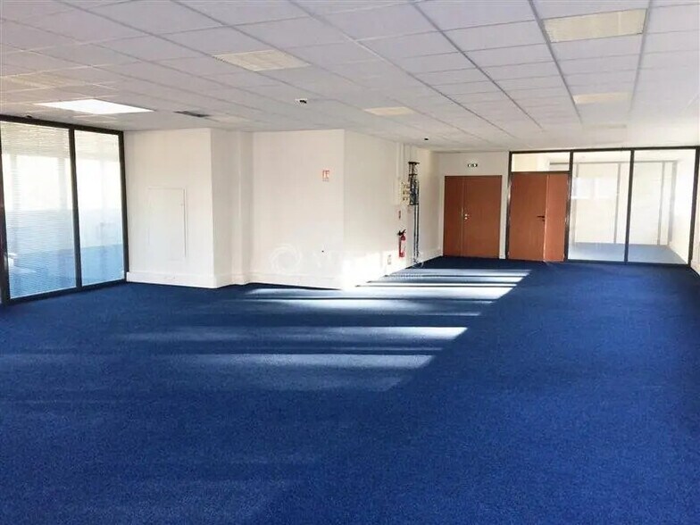 Bureau dans Vendôme à louer - Photo intérieure – Image 2 sur 8