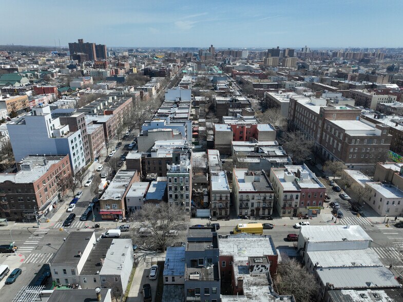 195 Buffalo Ave, Brooklyn, NY à vendre - Photo de l’immeuble – Image 2 sur 9