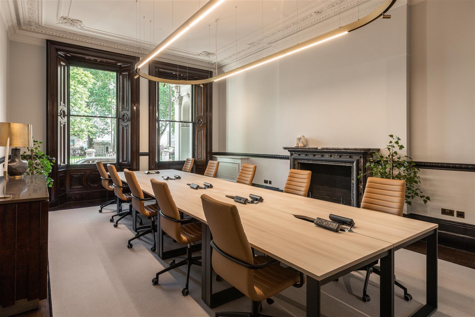 40 Grosvenor Gdns, Londres à louer Photo de l’immeuble– Image 1 sur 7