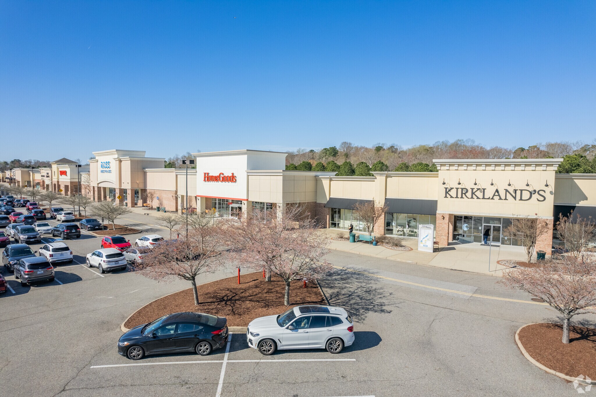 12551 Jefferson Ave, Newport News, VA à louer Photo de l’immeuble– Image 1 sur 23