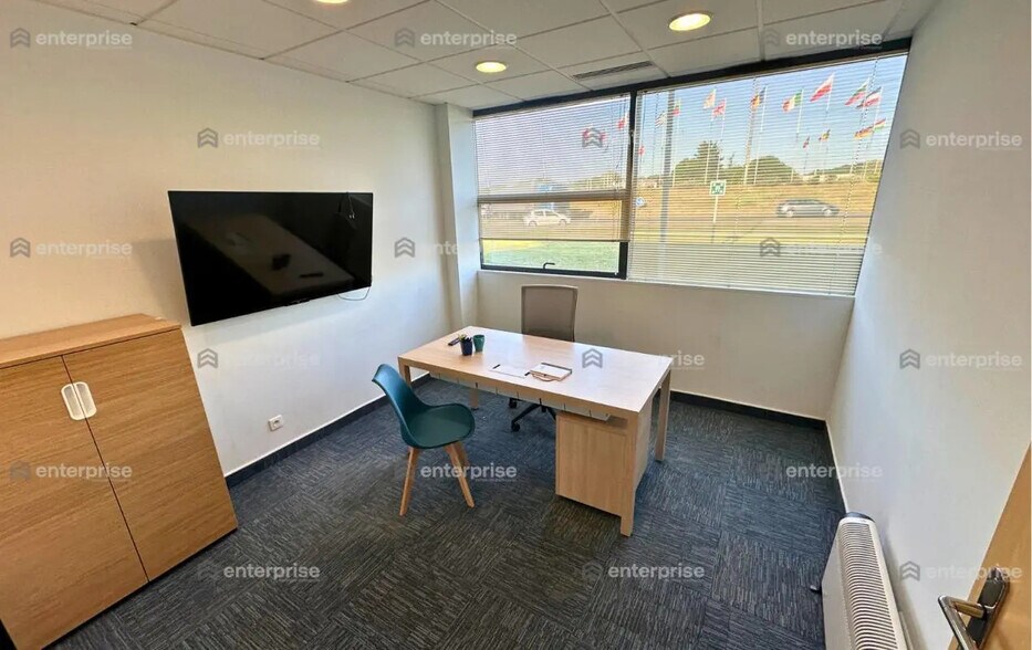 Bureau dans Compiègne à louer - Photo intérieure – Image 3 sur 6